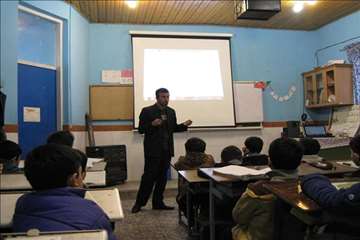 آموزش بيماريهاي مشترك در مدارس انزلي