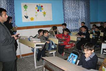 آموزش بيماريهاي مشترك در مدارس انزلي