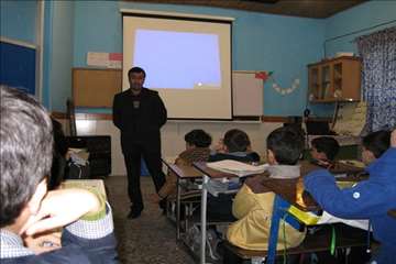 آموزش بيماريهاي مشترك در مدارس انزلي