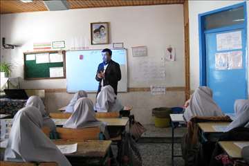 آموزش بيماريهاي مشترك در مدارس انزلي