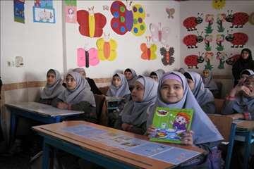 آموزش بيماريهاي مشترك در مدارس انزلي