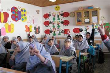 آموزش بيماريهاي مشترك در مدارس انزلي