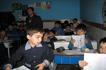 آموزش بيماريهاي مشترك در مدارس انزلي