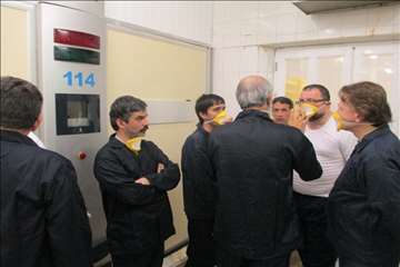 بازدید ریاست سازمان دامپزشکی کشور بهمراه هیئت روسی از مراکز تحت نظارت دامپزشکی گیلان(جوجه کشی و کشتا