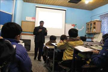 آموزش بيماريهاي مشترك در مدارس انزلي