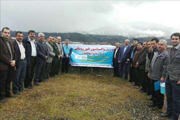 طرح ملی واکسیناسیون طیور روستایی گیلان بر علیه نیوکاسل (مرحله اول آذر 95)