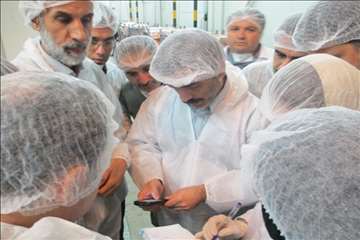 بازدید ریاست سازمان دامپزشکی کشور بهمراه هیئت روسی از مراکز تحت نظارت دامپزشکی گیلان(جوجه کشی و کشتا