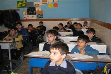 آموزش بيماريهاي مشترك در مدارس انزلي