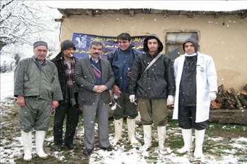 بازدید مدیر کل دامپزشکی گیلان از طرح تجمیع خدمات بهداشتی و دیدار با دامداران عشایر تالش