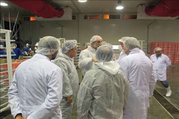 بازدید ریاست سازمان دامپزشکی کشور بهمراه هیئت روسی از مراکز تحت نظارت دامپزشکی گیلان(جوجه کشی و کشتا