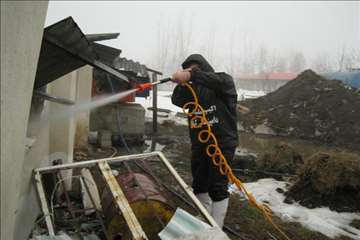 اكيپ عملياتي در برف انزلي و صومعه سرا