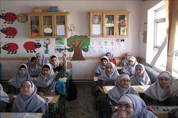 آموزش بيماريهاي مشترك در مدارس انزلي