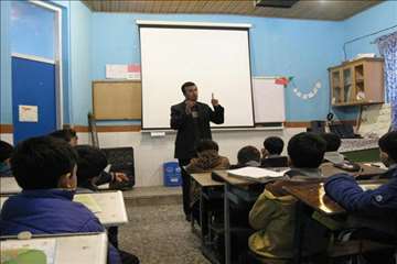 آموزش بيماريهاي مشترك در مدارس انزلي