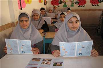 آموزش بيماريهاي مشترك در مدارس انزلي