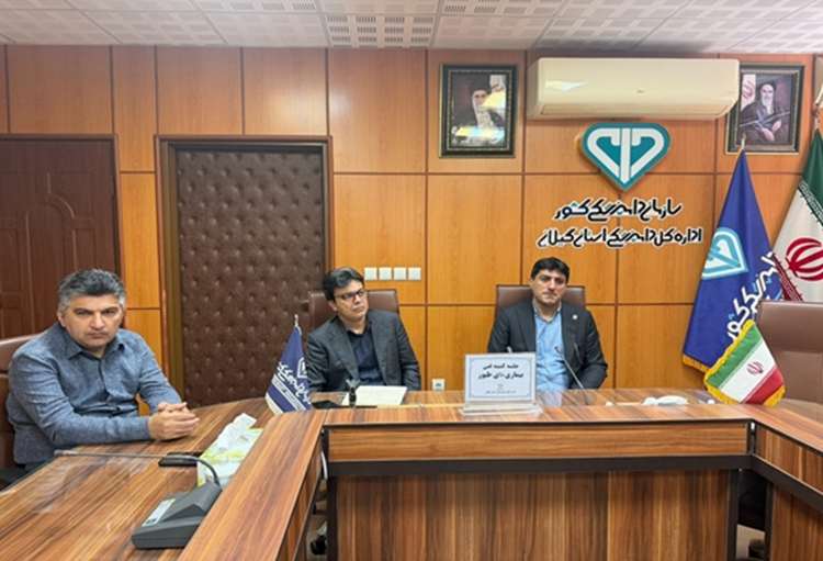 حضور مدیرکل دفتر بهداشت و مدیریت بیماری‌های طیور در استان گیلان و بررسی میدانی وضعیت بیماری‌های طیور