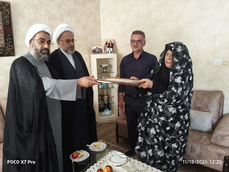 دیدار جمعی از کارکنان دامپزشکی گیلان با همسر شهید سرافزار حسین کاسب قانع